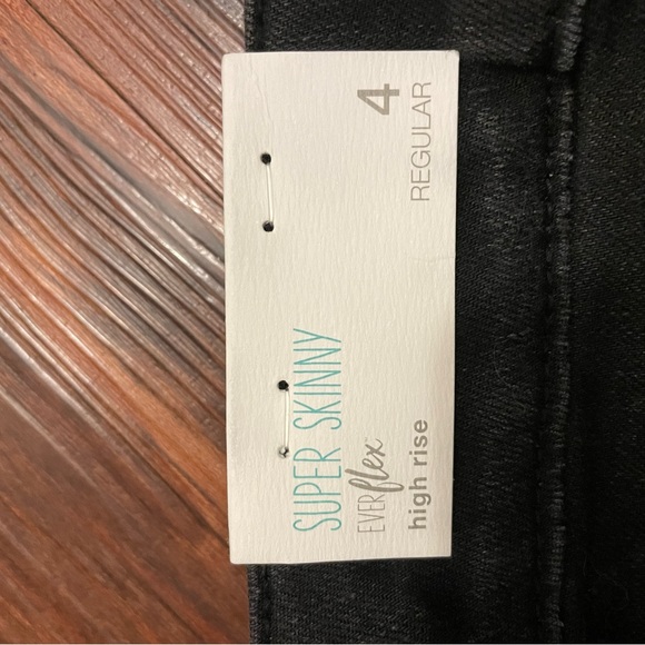 Maurices woman’s black jeans - Picture 4 of 4